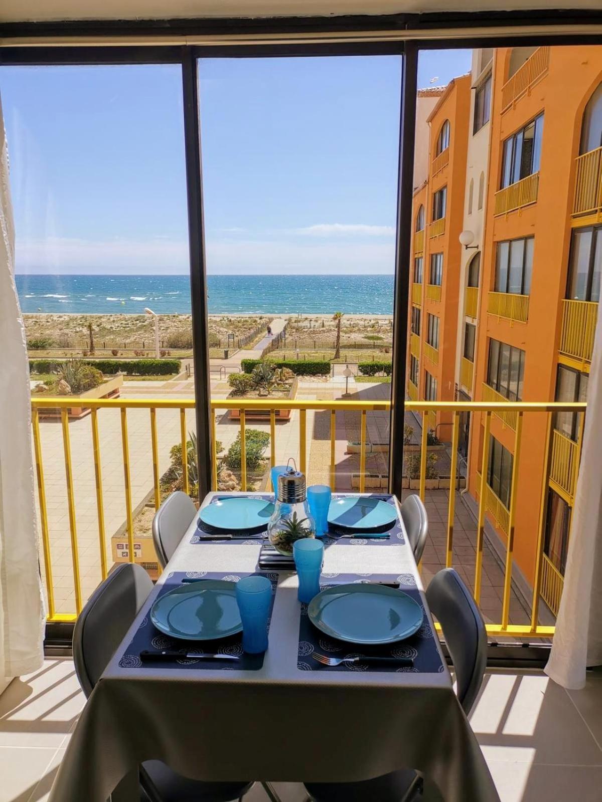 appartement vue mer pour 4 personnes accès direct plage wifi haut débit gratuit Le Barcarès Esterno foto