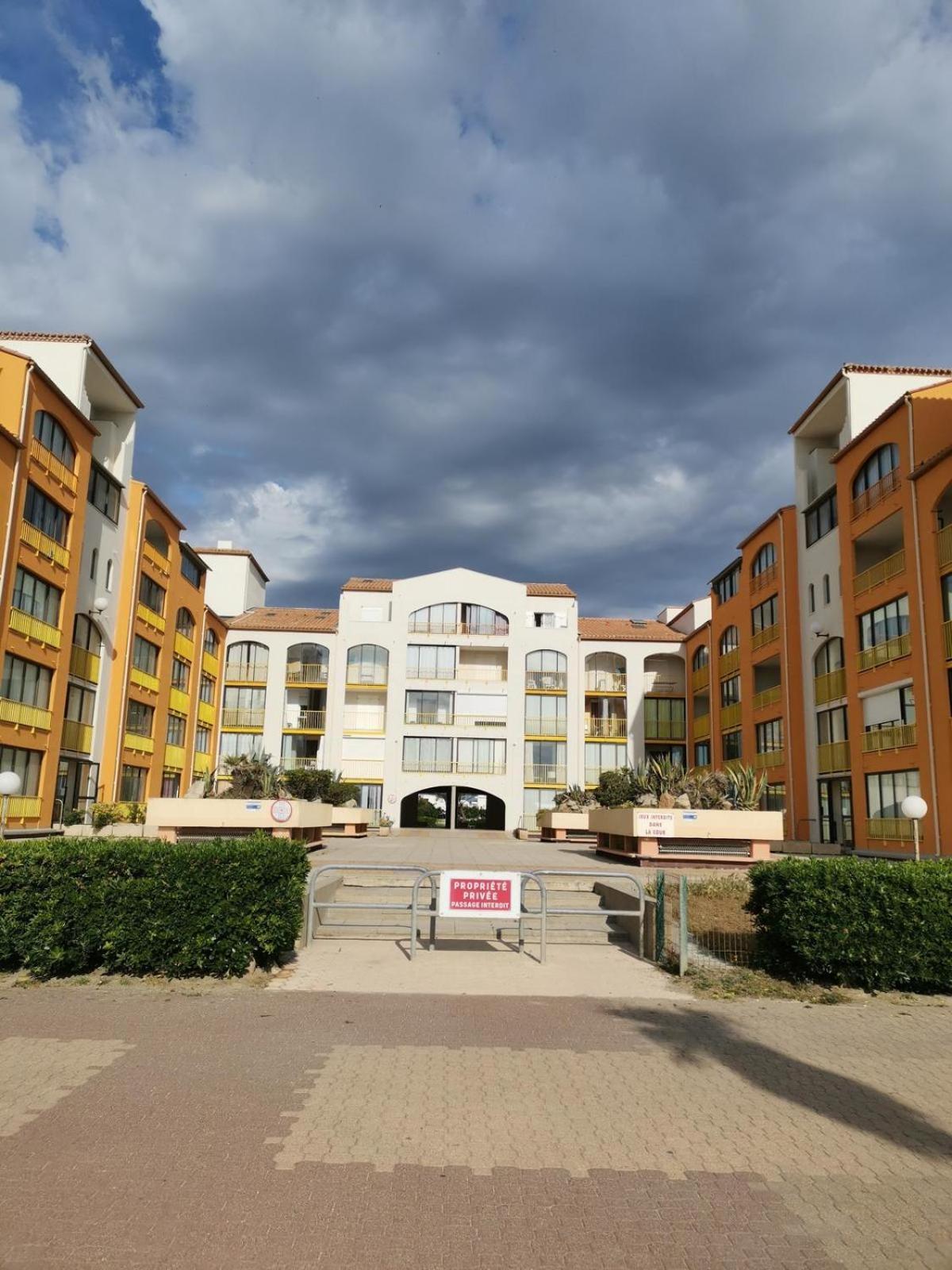 appartement vue mer pour 4 personnes accès direct plage wifi haut débit gratuit Le Barcarès Esterno foto