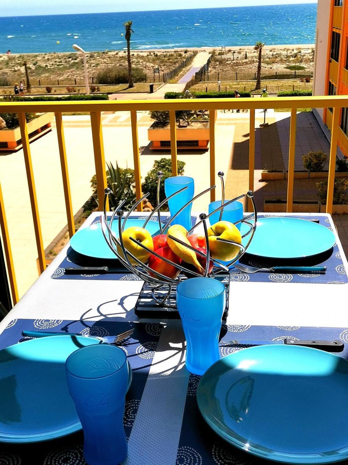 appartement vue mer pour 4 personnes accès direct plage wifi haut débit gratuit Le Barcarès Esterno foto