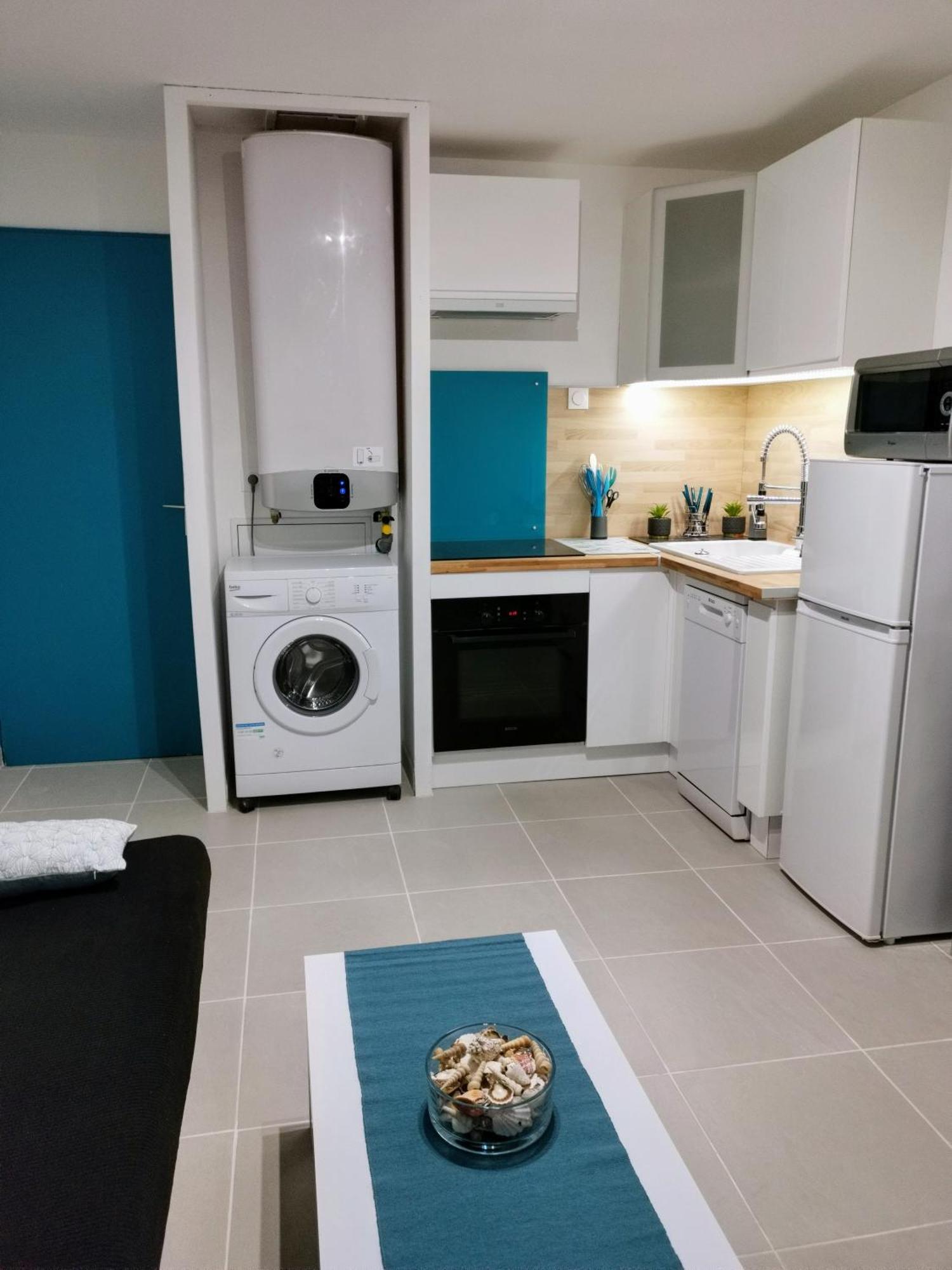 appartement vue mer pour 4 personnes accès direct plage wifi haut débit gratuit Le Barcarès Esterno foto