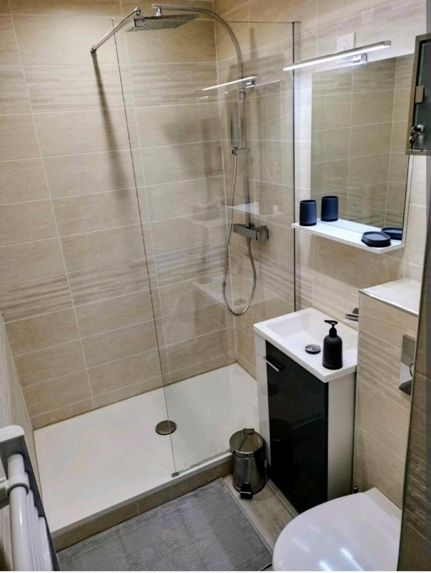 appartement vue mer pour 4 personnes accès direct plage wifi haut débit gratuit Le Barcarès Esterno foto