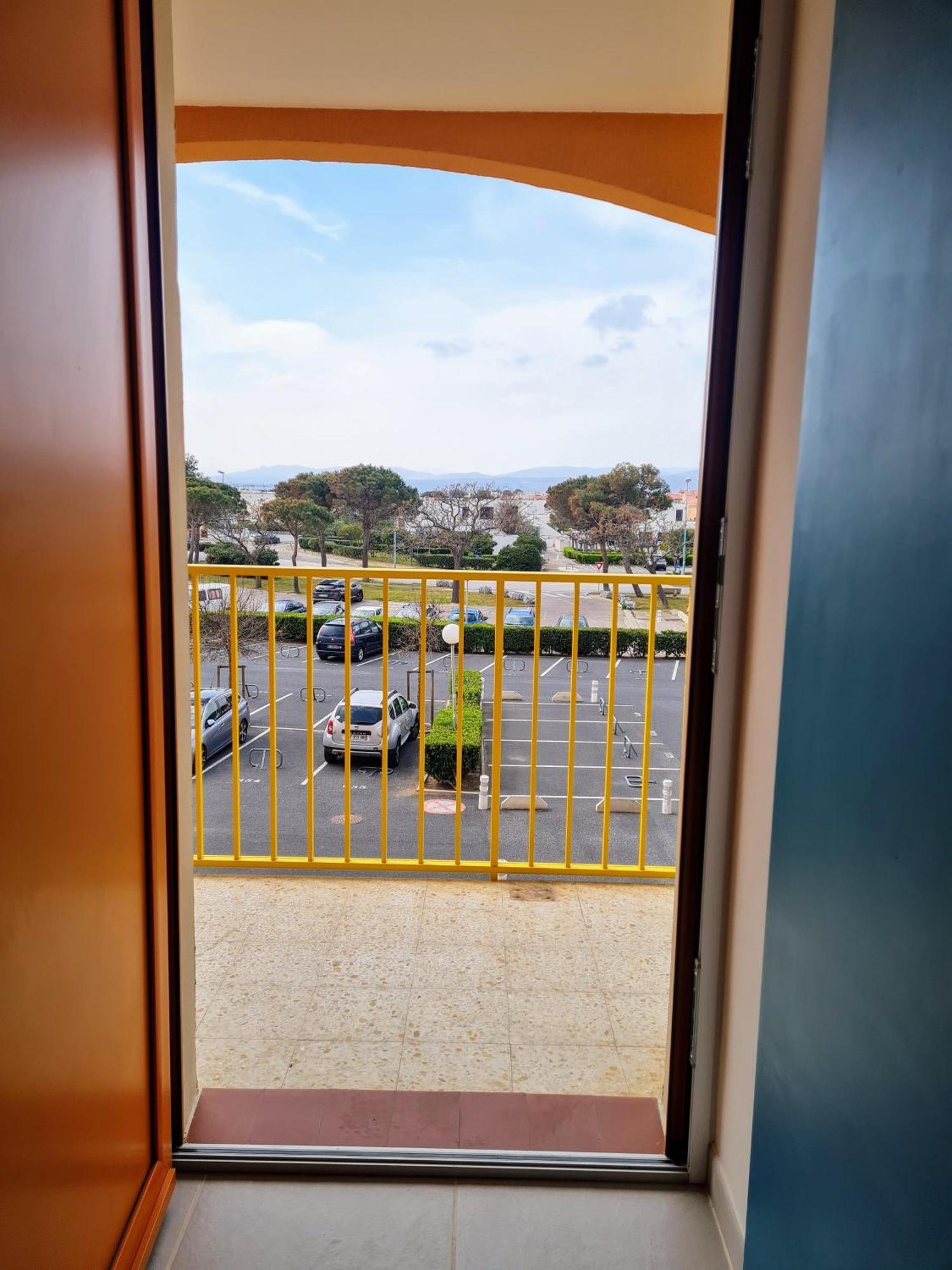 appartement vue mer pour 4 personnes accès direct plage wifi haut débit gratuit Le Barcarès Esterno foto
